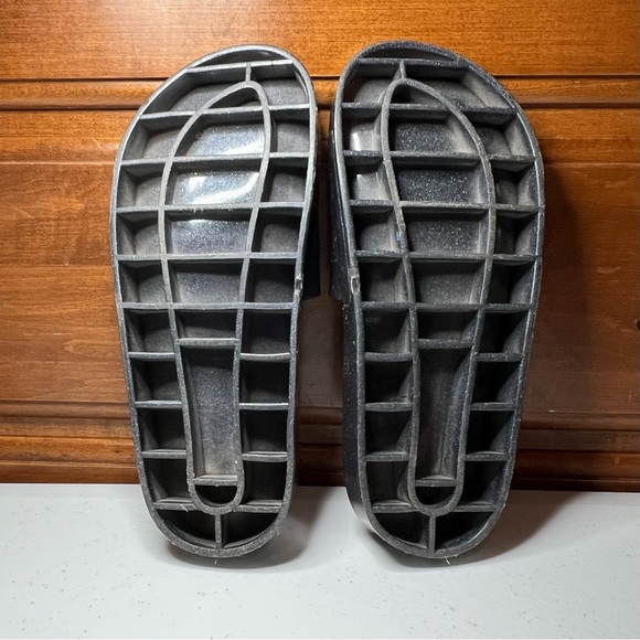 PINK Victoria’s Secret Logo Glitter Slides - Picture 9 of 15